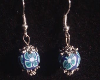 Simple blue flowers earrings !