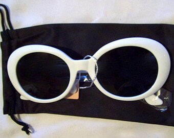Vintage Sunglasses#Kurt Cobain White Oval Sunglasses#Mod Sunglasses#Audrey Hepburn Sunglasses#Trending#Mod Sunglasses#Oval GlassesSunglasses