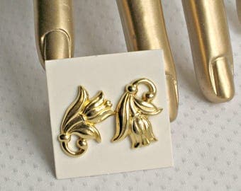 Spring Tulip Earrings Avon Vintage 90s Designer Flower Jewelry