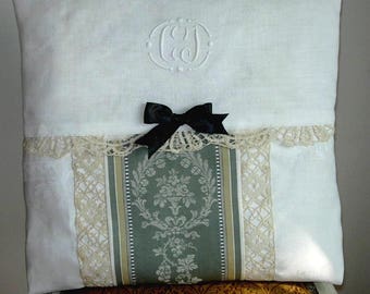 cushion cover monogramme toile a matelas linge ancien dentelle 40cm x 40 cm