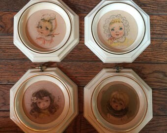 Vintage Ozz Franca Plastic Framed Pictures 6"