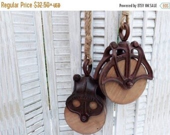 ON SALE Pulley~Vintage Style~Wood And Iron Pulley~Pulley Wheel~Antique Style Iron Pulley~Farmhouse~Barn Decor