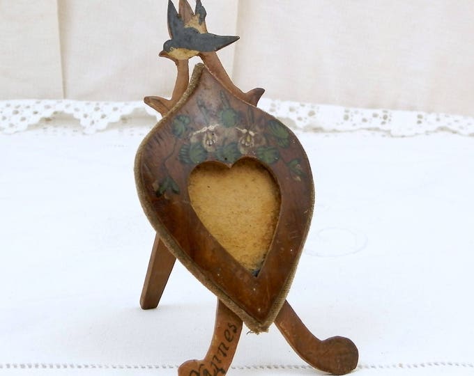 Small French Antique Heart Shaped Painted Treen / Wooden Victorian Picture Frame Souvenir from Cote D'azur Town of Cannes in South of France Small French Antique Heart Shaped Painted Treen / Wooden Victorian Picture Frame Souvenir from Cote D'azur Town of Cannes in South of France