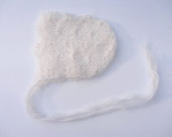 Baby Bonnet - White Bonnet - Newborn Photography Props - Bonnet