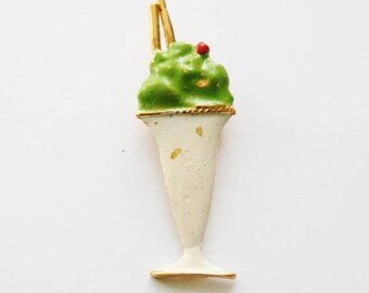 Vintage Pistachio Green Ice Cream Sunday Bolo Tie