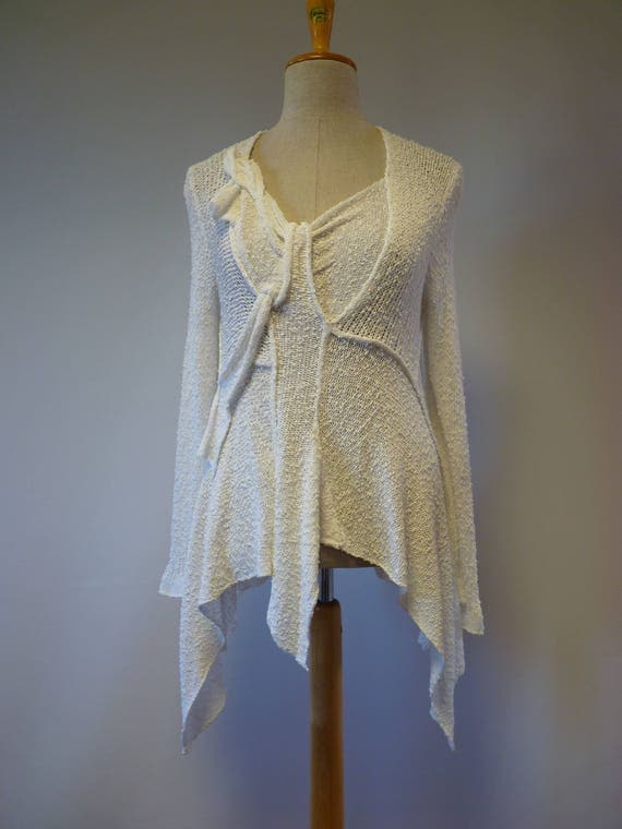Knitted white boucle sweater XL size.