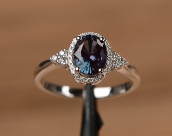 lab alexandrite ring romantic engagement ring oval cut sterling silver ring June birthstone color changing gemstone ring