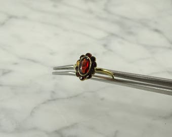 8KT Yellow Gold Victorian Era Garnet Ring Size 6.75