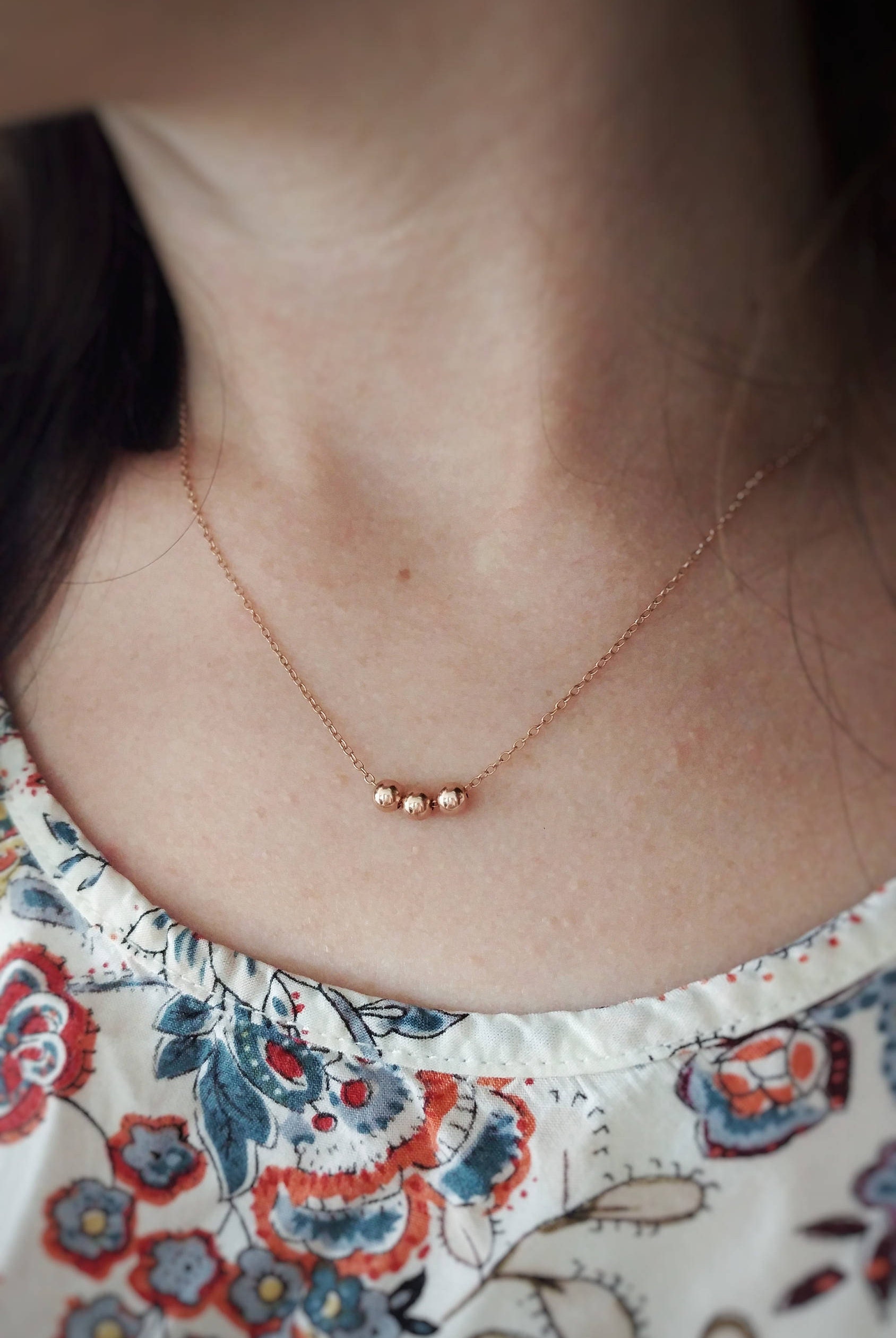 Rose gold beads necklace. Dainty rose gold necklace.