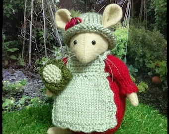 Inspired by Brambly Hedge...this is Poppy mouse.