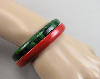 VTG 2 Pc. Set Bakelite Bangles Marbeled Spinach Green & True Red, Tested