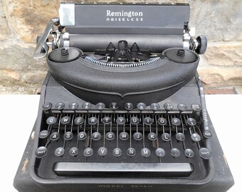 Remington Noiseless Typewriter And Case Model Seven 7 Working Condition Literary Wedding Photo Prop Writer's Gift Antique Typewriter