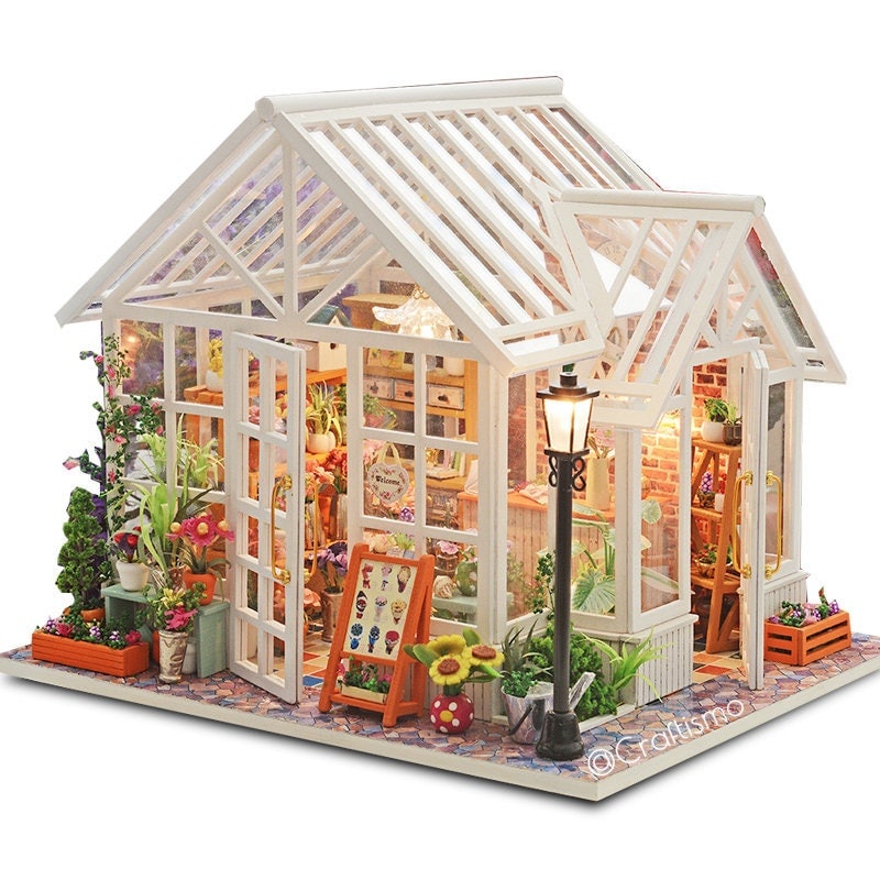 1: 24 DIY Miniature Dollhouse Kit Sosa Florist White Glass