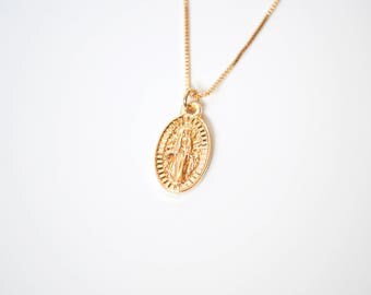 Tiny Virgin Mary Necklace / Small Virgin Mary Medal Necklace / Gold Medallion Necklace