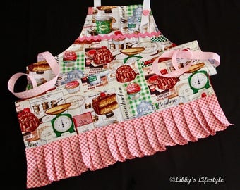 Vintage baking women's apron. Handmade.