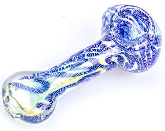 Blue Swirled Glass Pipe with Flat Mouthpiece