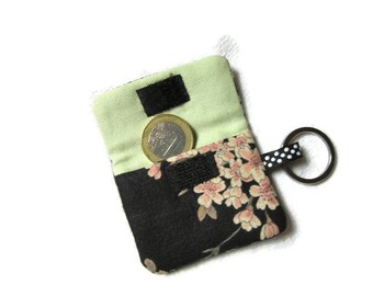 sleeve cover for token caddy, key ring, flower black white green salmon