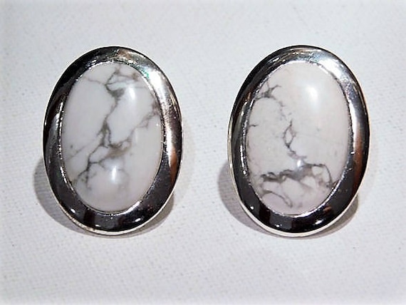 Vintage White Howlite Clip On Earrings Large Oval Cabochons Rhodium Plated BOHO Chic Fashion Jewelry Gem Gemstone Southwestern Western