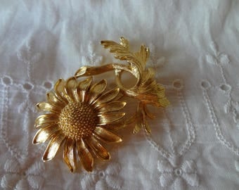 Vintage Gold Tone Monet Brooch Floral