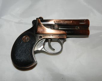 Gun Lighter - Vintage Gun Shaped Cigarette Lighter - Reads: Smiteh Wesaon Jian Ce 106905 - Figural Butane Lighter - Derringer 41-32