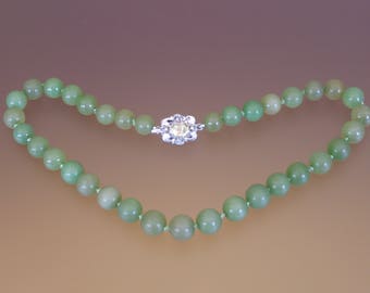 Vintage Chinese Applegreen Nephrite Jade Choker-Necklace