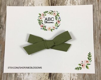 Olive Hand tied itty bitties