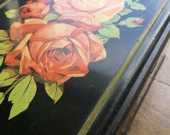Lovely vintage french tin!