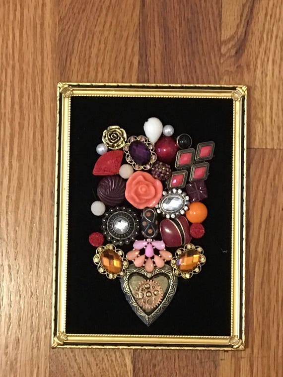 Framed Jewelry Art. Unique vintage and costume jewelry in a 3D