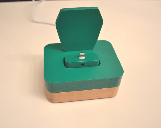 iphone charging station docking station stand, IDOQQ Uno Green wood Station, iphone 5, 6, 7, 8 gift