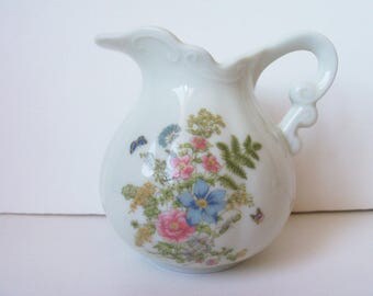Vintage Hand painted Porcelain creamer (#EV97)