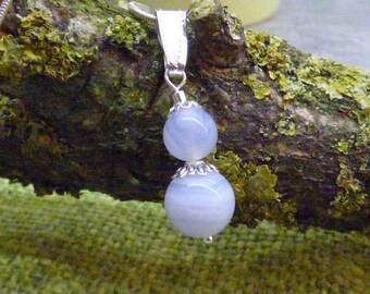 PEARL CHALCEDONY STONE PENDANT NECKLACE