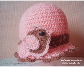 Baby: CAP or hat pink and taupe with small bird 12/18 months