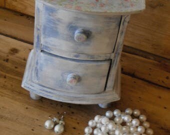 Miniature Dresser / jewelry box shabby chic style