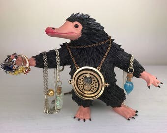 Niffler Statue, Niffler Model, Harry Potter, Fantastic Beasts, 3D Printed, Gift for Her, Gift for Him, Anniversary Gift, Jewelry Stand