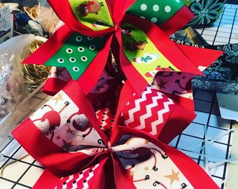 Christmas Cheer Bow