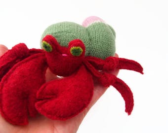 Hermit crab, waldorf toy, all natural toy, ecofriendly toy, sea creature, small stuffed animal,