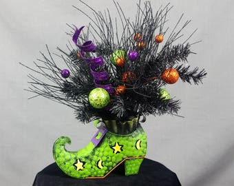 Witch Boot Centerpiece, Green Witch Boot, Halloween Decoration, Witch Decoration, Witch Boot Arrangement, Halloween Accents, Witch Decor