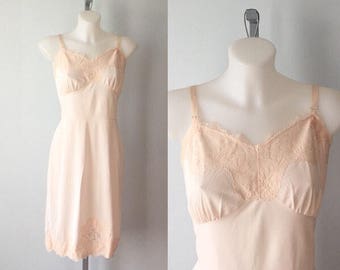 Vintage Peach Full Slip, Vintage Slip, Vintage Full Slip, 1960s Slip, Peach Slip, Vintage Lingerie, Slips