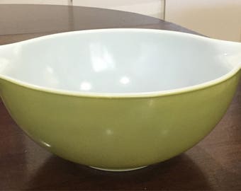 Vintage Avocado Green Pyrex Mixing Bowl