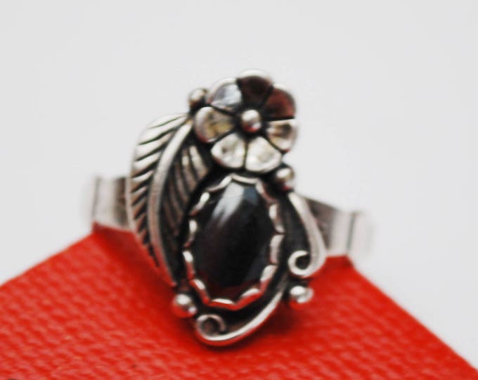 Hematite ring Sterling - Wheeler mfg Company - size 9 1/2 - flower - Native American tribal southwestern ring