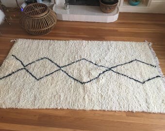 Beni Ourain Rug Moroccan Berber Rug Moroccan Carpet Azilal Moroccan rug Ivory and black Vintage Rug Boucherouite throw rug Beni Ourain 4x6
