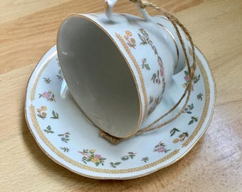 Beautiful china tea cup bird feeder