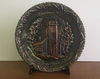Vintage Fenton, Christmas in America, Fenton Plate, 1970, Carnival Glass, The LIttle Brown Church in The Vale