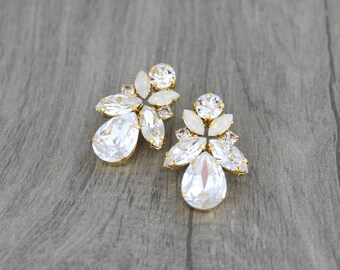 Gold Bridal earrings, Crystal Wedding earrings, Bridal jewelry, Swarovski earrings, Stud earrings, Crystal earrings, Vintage style Wedding