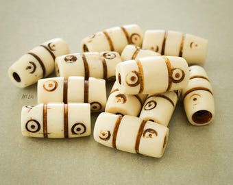 Beads Indian bone, ivory, etched, tinted with tea, traditional, rustic, 7 x 14 mm, Nomad, tribal, Asian, 10 pcs