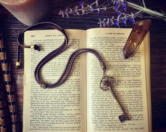 Old Antique Key Necklace - Vintage Skeleton Key - Large Antique Key Leather Necklace - Boho Necklace Jewelry - Vintage Key Pendant Necklace