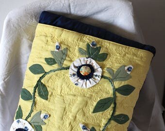 quilt blanket with square, blue and fantasy pattern - coperta a quadri trapuntata blu e fantasia