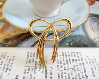 FREE DELIVERY! Vintage Crown Trifari 1950's Mid-Century Gold Plated Bow Brooch