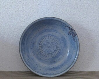Pie Plate Deep 9" - Handmade Stoneware Ceramic Pottery - Sky Blue - Floral