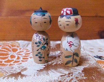 Vintage Japanese Pair of Bobblehead Wooden Kokeshi Dolls
